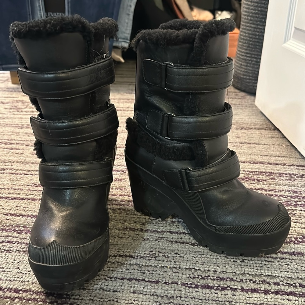 Hunter Wedge Heel Winter Boots
